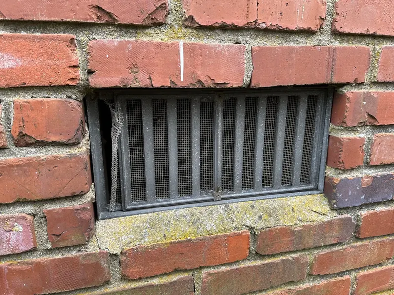 The wire mesh on this foundation vent was allowing mice to enter this client's crawlspace & subsequently their home.